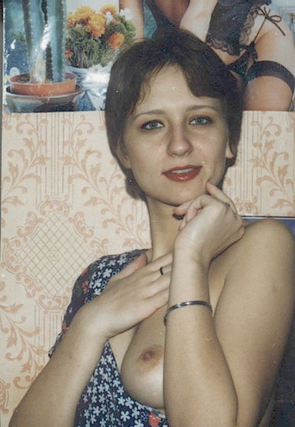 Домашние снимки русских девушек и женщин голыми из 90ых 10 фото