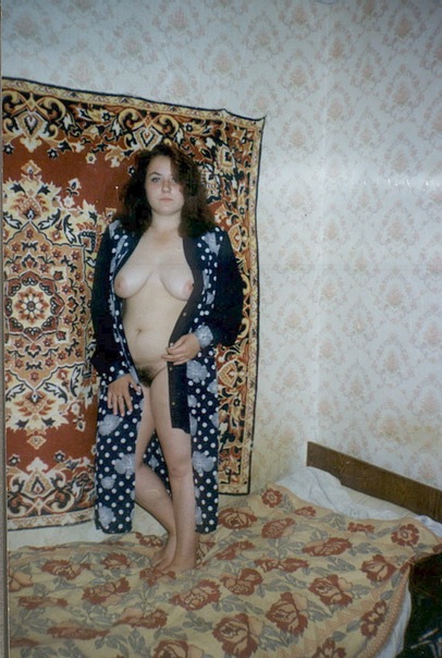 Домашние снимки русских девушек и женщин голыми из 90ых 7 фото