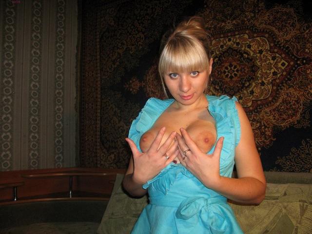 Русские студентки засвечивают голые прелести пошлым любовникам 8 фото